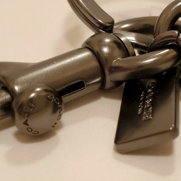 💀NWT💀 RARE UNICORN!! COACH GUNMETAL SKULL KEYCHAIN CHARM HANDBAG FOB Oilslick - Picture 9 of 14